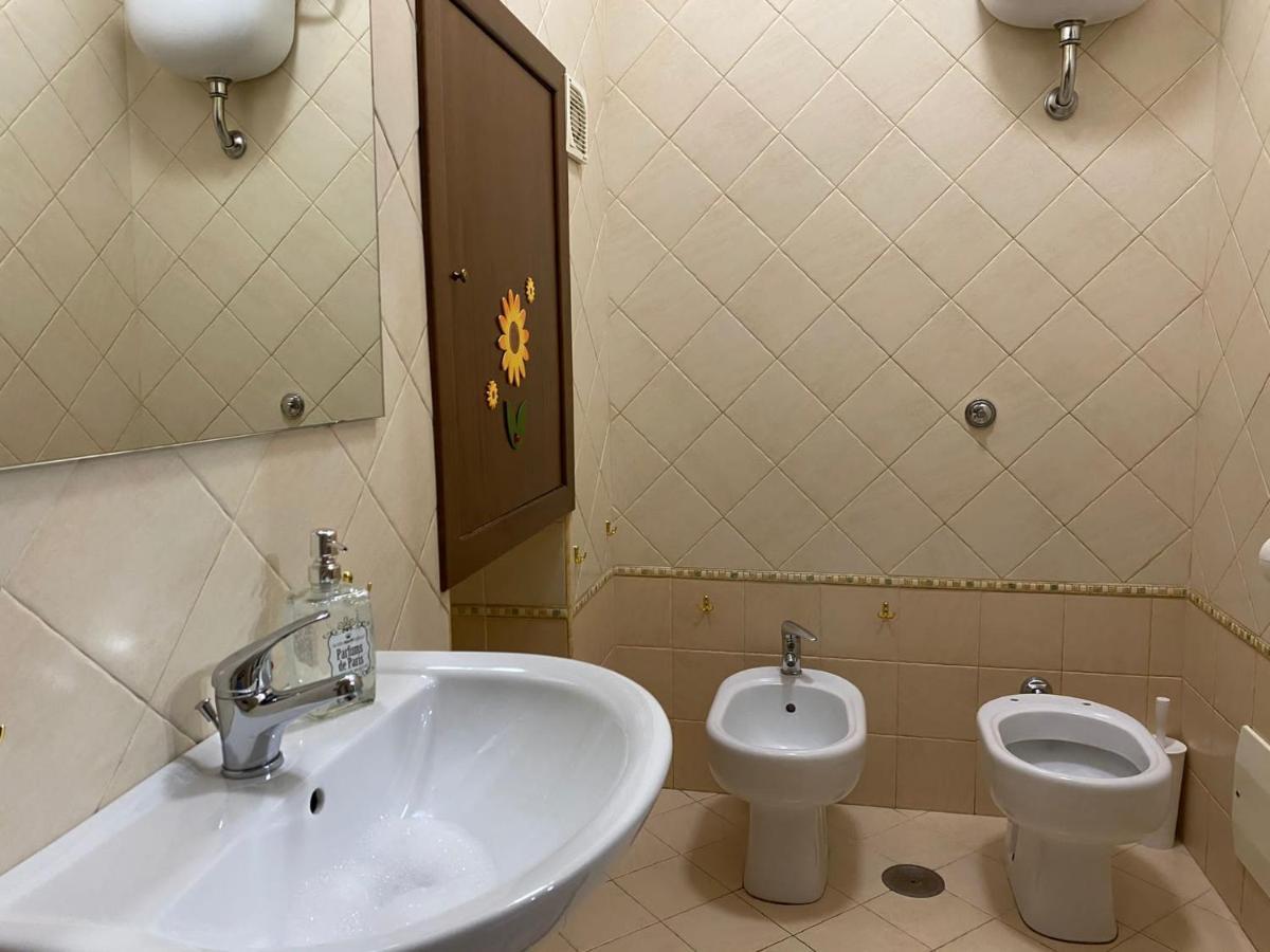 Home In Love: Vicoletto Dei Presepi Неаполь Экстерьер фото